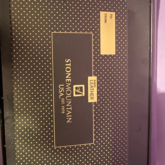 Stone Mountain Bonded Leather Floral Black Wallet - Picture 7 of 7